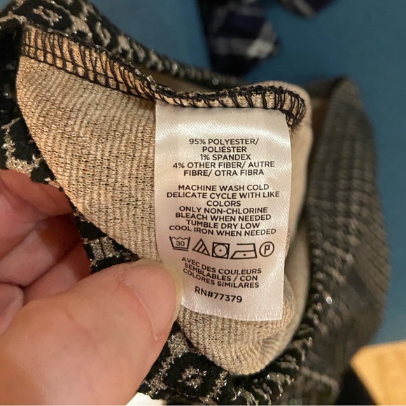 Ann Taylor Metallic Geo Jacquard Top - Picture 7 of 7